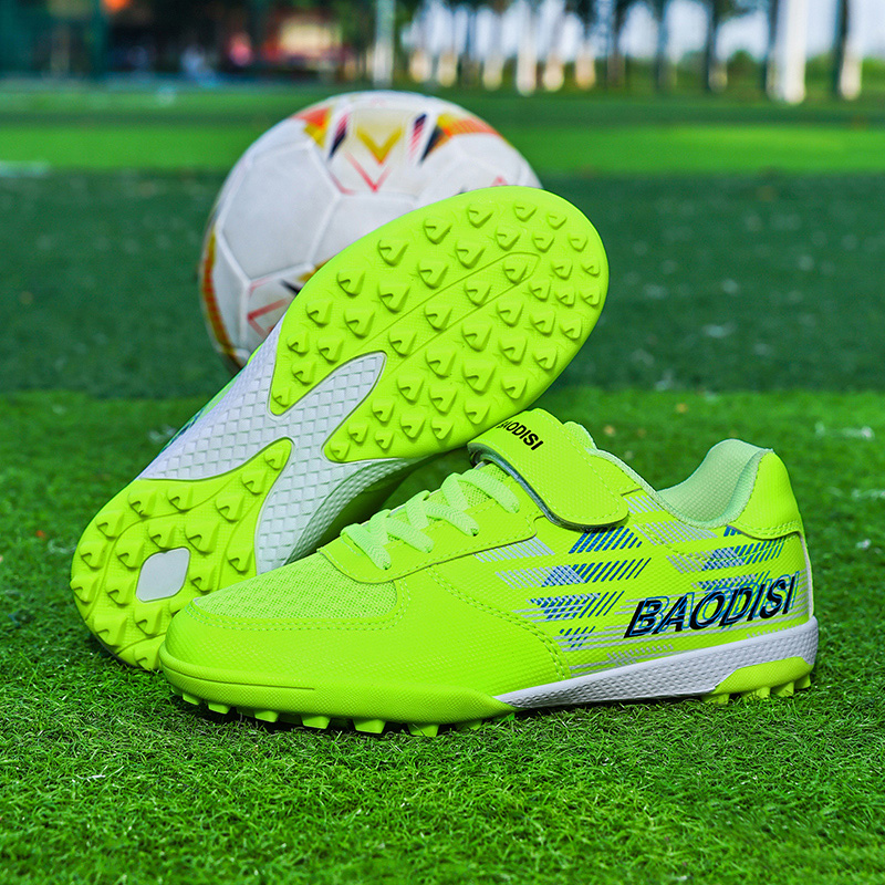 أحذية كرة قدم للأطفال خفيفة ال - مراجعة Sports Equipment For Schools وسعره