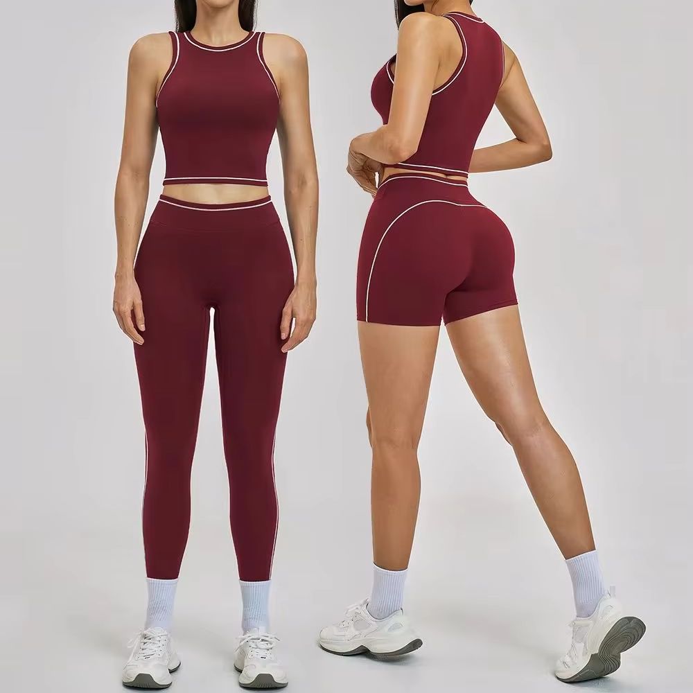 طقم يوغا من قطعتين، بدلة رياضي - مراجعة Sports Equipment Logo وسعره