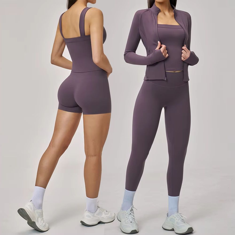طقم رياضي نسائي مكون من 2/3 قط - مراجعة Sports Equipment Logo وسعره